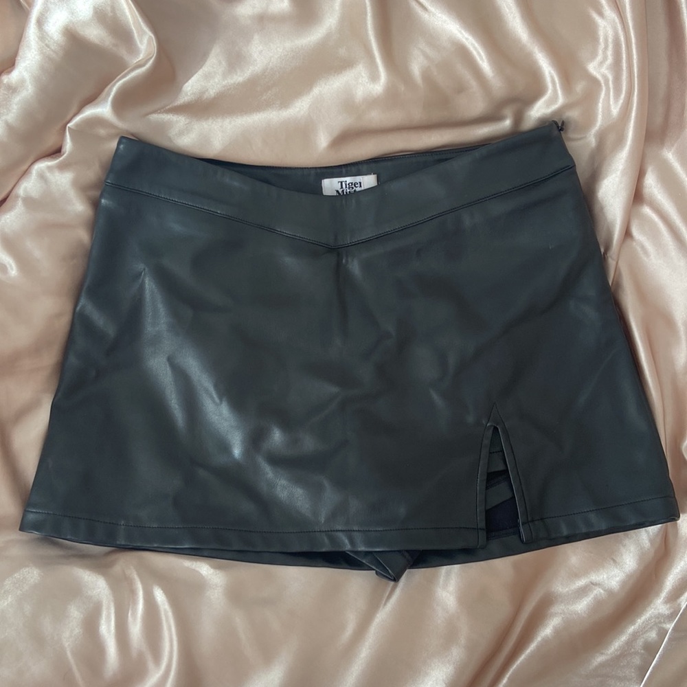 Tiger Mist Faux Leather Daphne Skort
